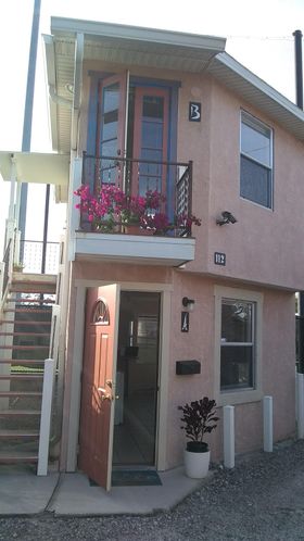Hyde Park Small Office - W. Kennedy Blvd. - UT Campus Area: 112 N. Delaware Ave, Tampa, FL, 33606